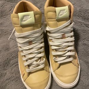 Nike Blazer Mid ‘ 77